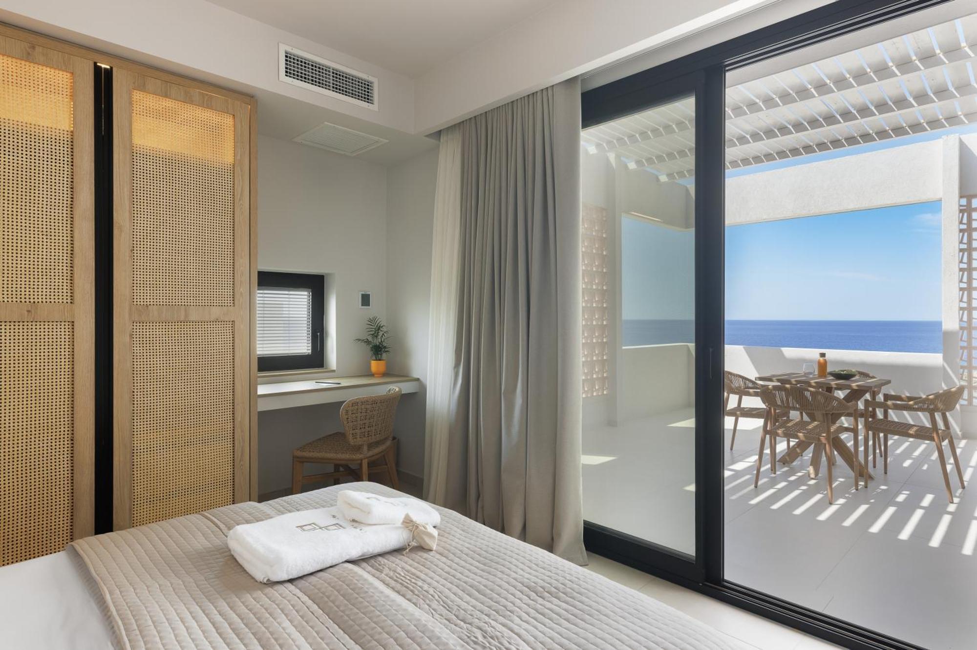 Infinity View Hotel Tínos エクステリア 写真